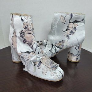 ASOS Size US 8 UK 6 Multicolor Floral Fabric Ankle Boots Booties Round Heel